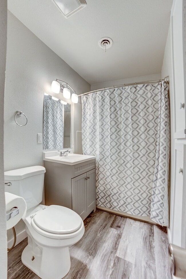 Building Photo - MUST SEE Remodeled Sapulpa Home