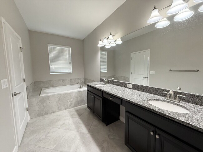 Building Photo - 2380 Bartolo Dr