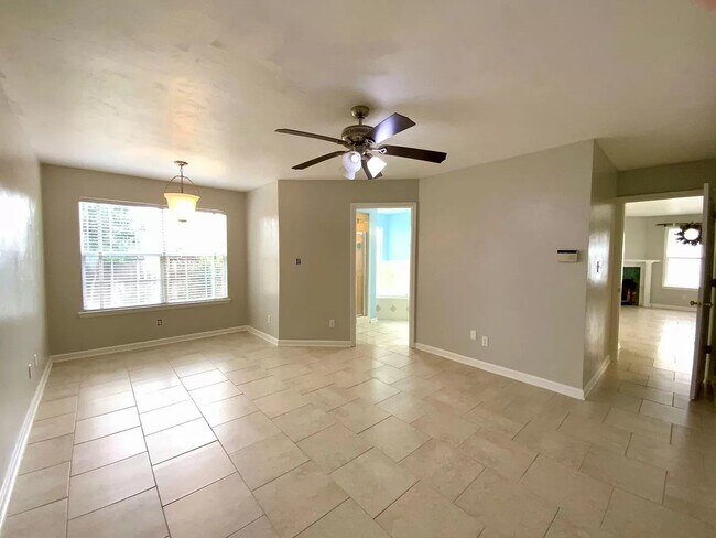 Building Photo - Lakeside Subdivision