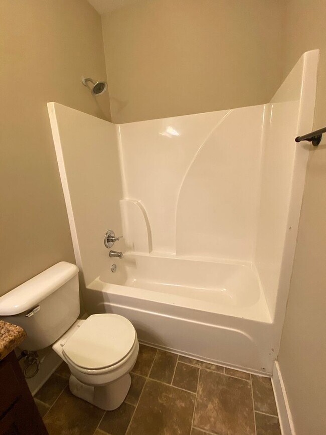 Building Photo - Home for rent in Maylene! Available to Vie...