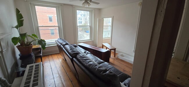 Building Photo - 15 Friendship Rd