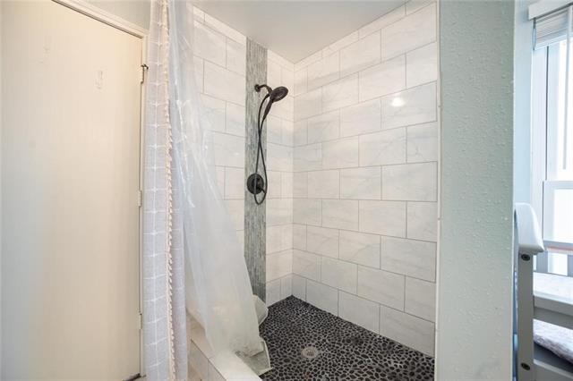 Building Photo - 3824 Huckleberry Dr