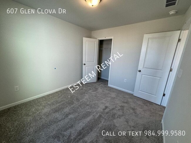 Building Photo - 607 Glen Clova Dr