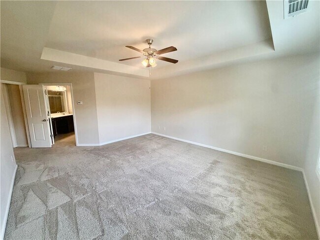 Building Photo - 4615 Woodbine Way