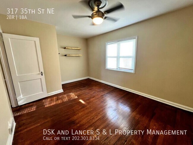 Building Photo - 317 35th St NE