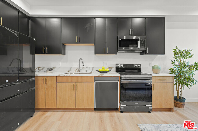 Building Photo - 4178 Willimet Ave