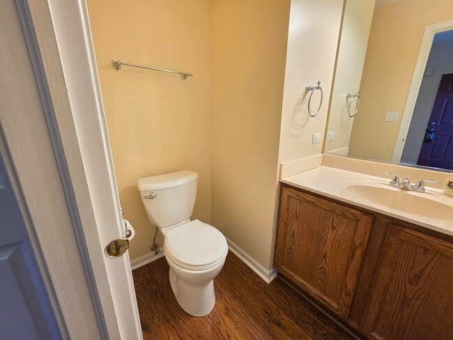 Building Photo - 3045 Kentshire Cir
