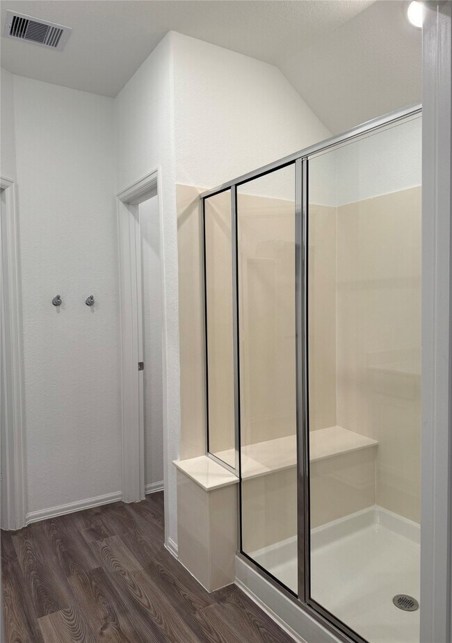 Building Photo - 7525 Angels Lndg Ln