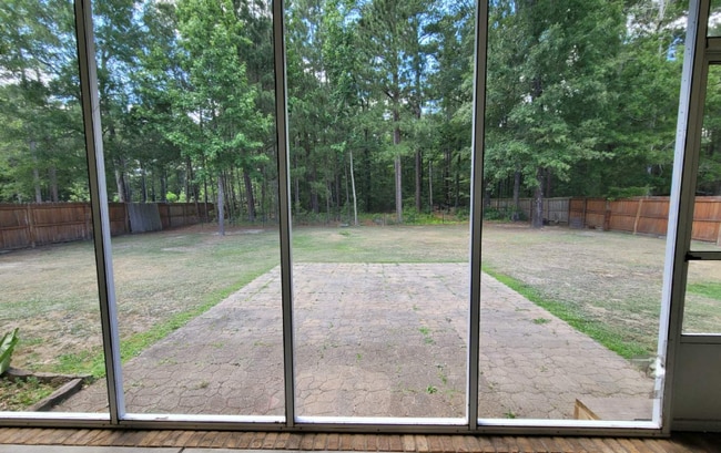 Building Photo - 5833 Kindley Dr