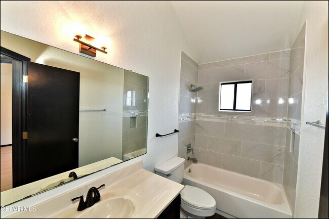Building Photo - 7249 Imperial Ridge Dr