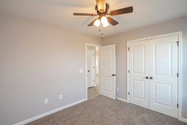 Building Photo - 123 Vanatta Rd