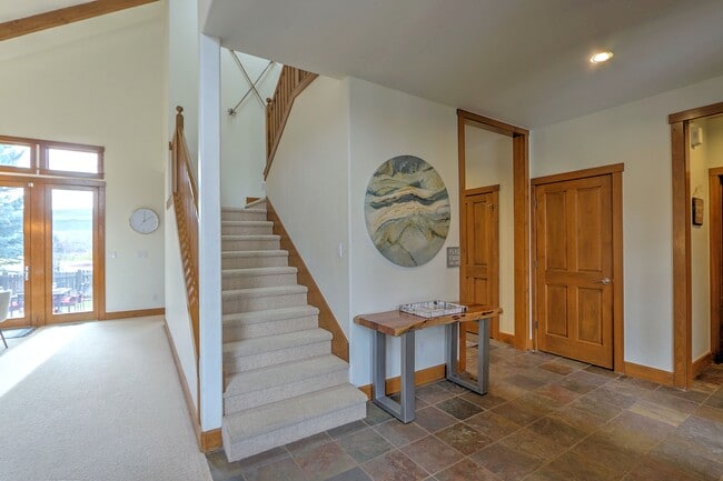 Building Photo - 408 Settlement Ln