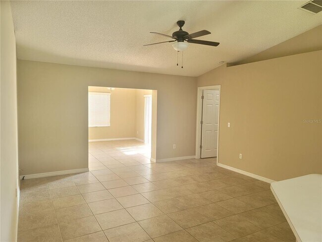Building Photo - 38 White Dove Ln