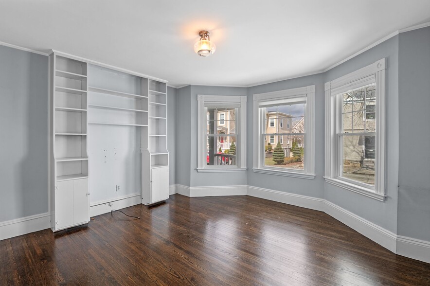 Building Photo - 41 Abbott St