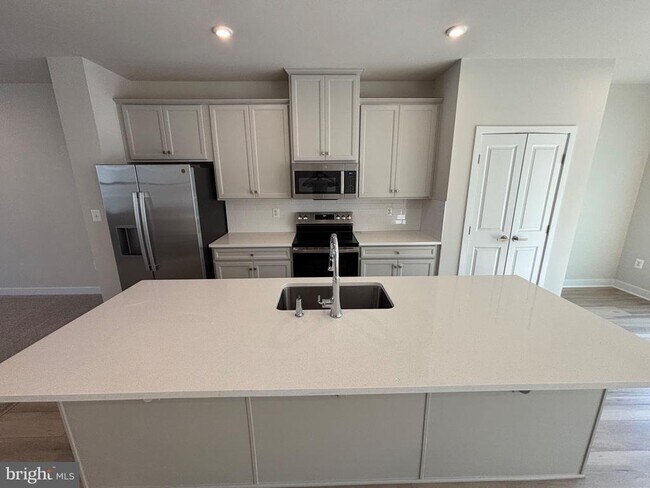 Building Photo - 4362 Southerby Dr