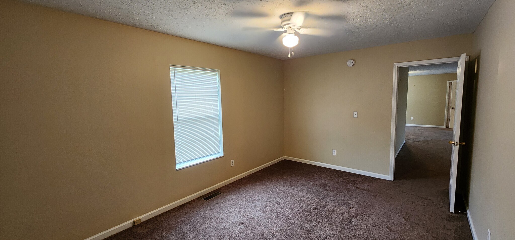 Building Photo - 1714 Bend View Ln