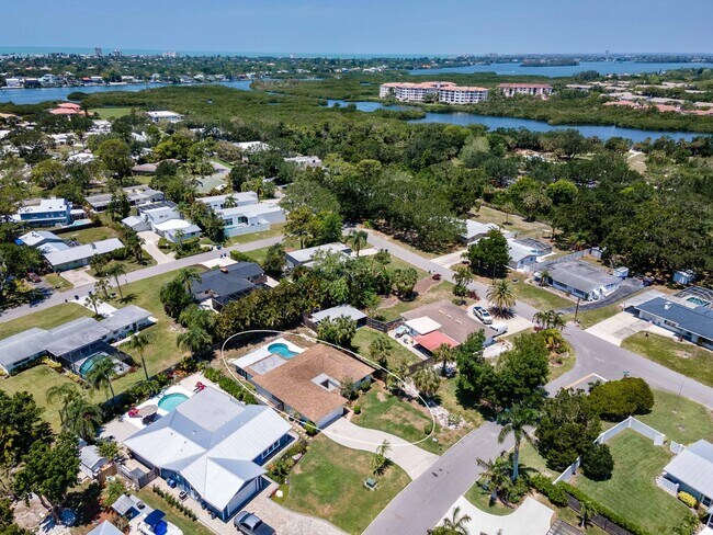 Building Photo - RARELY AVAILABLE!  3BED/2BATH POOL HOME FOR RENT-SARASOTA, FL $2995.00