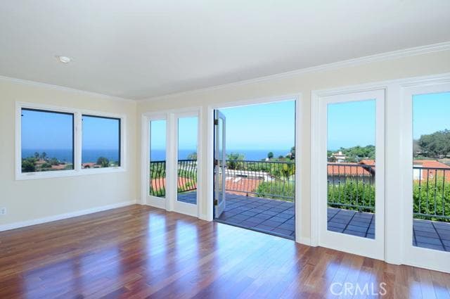 Building Photo - 345 Palos Verdes Dr W