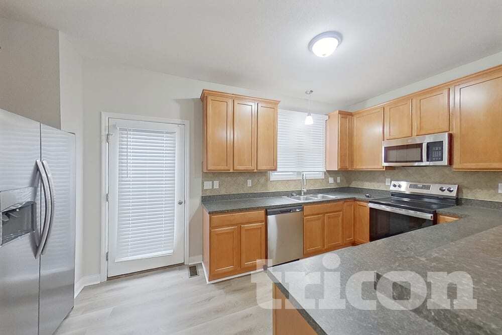 Building Photo - 3301 N Mester St