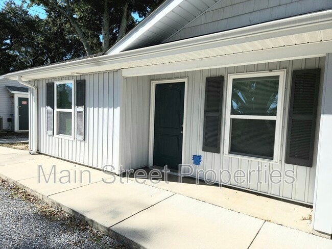 Building Photo - 313 N Navy Blvd