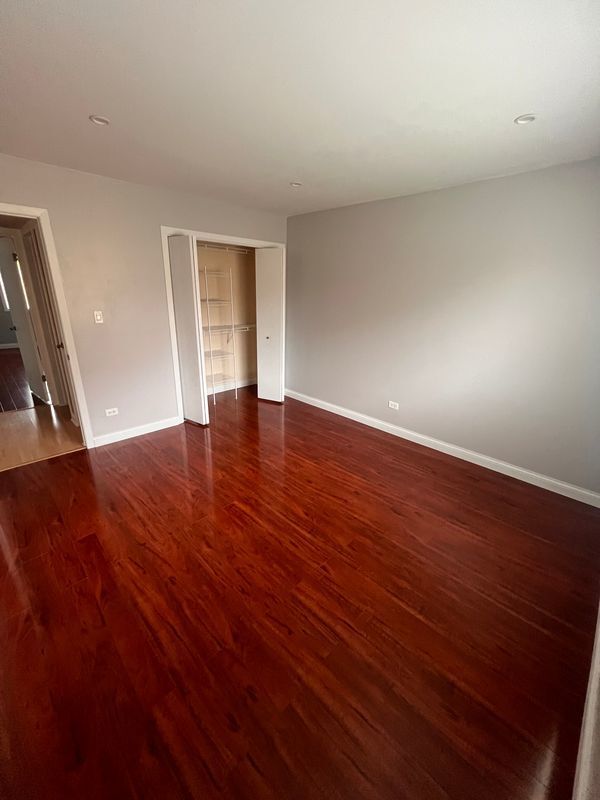 Building Photo - 9360 Hamilton Ct