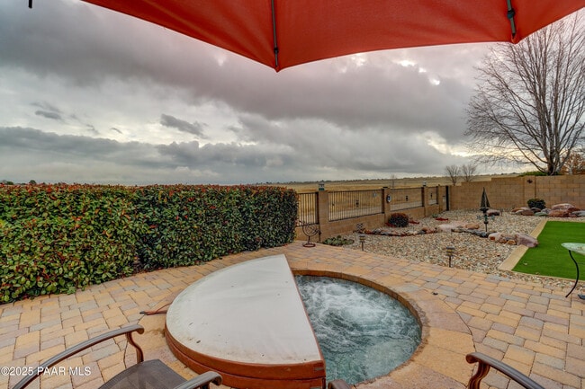 Building Photo - 5819 N Bronco Ln