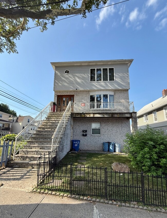 Primary Photo - 67 Patterson St