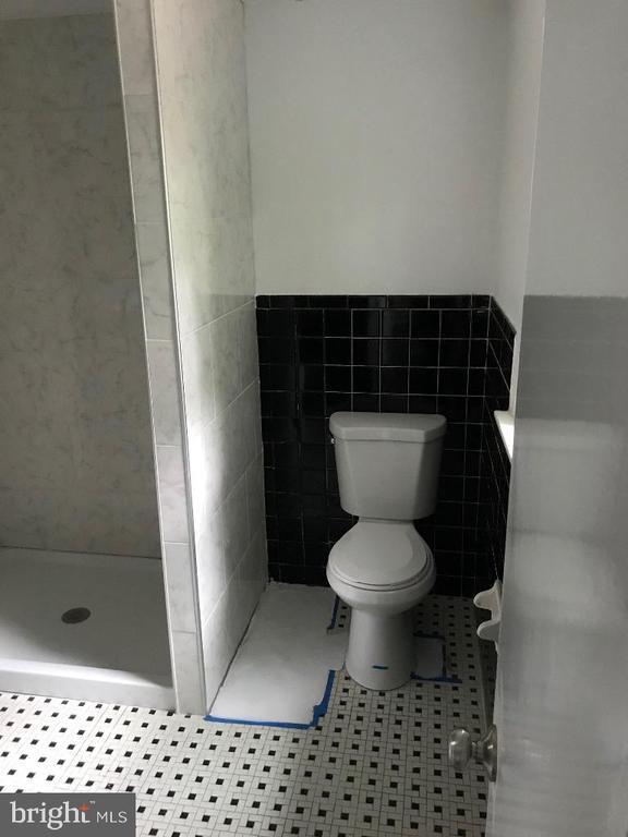 Building Photo - 408 Villanova Rd