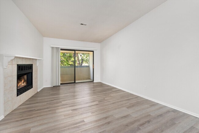Building Photo - 16153 E Alaska Pl
