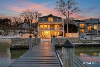 Building Photo - 352 Pequot Ave