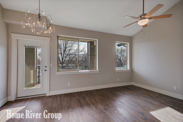 Building Photo - 337 W Orchard Ave