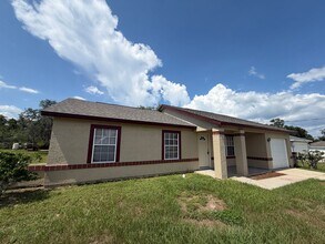 Building Photo - 3/2 Home Newly Updated Silver Springs Shores South