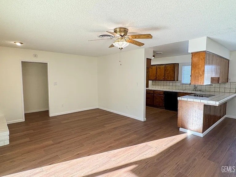 Building Photo - 2705 Parkfield Ct