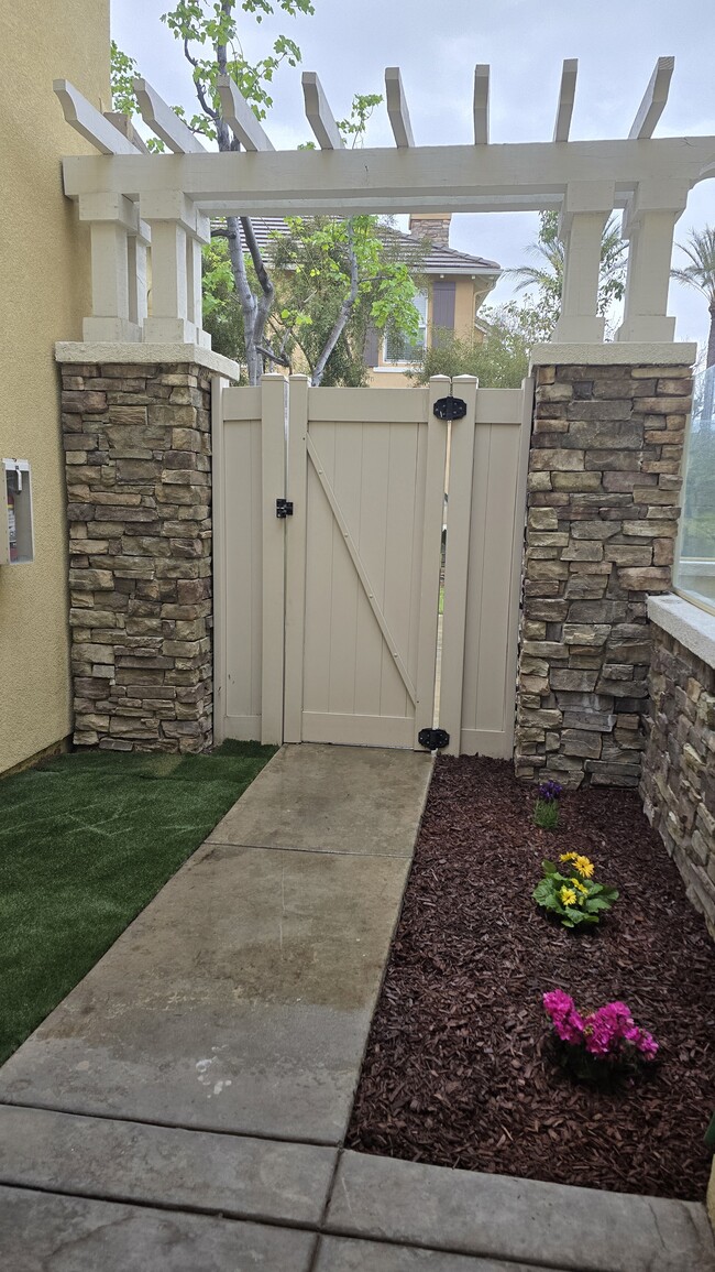 Building Photo - 12267 Chantrelle Dr