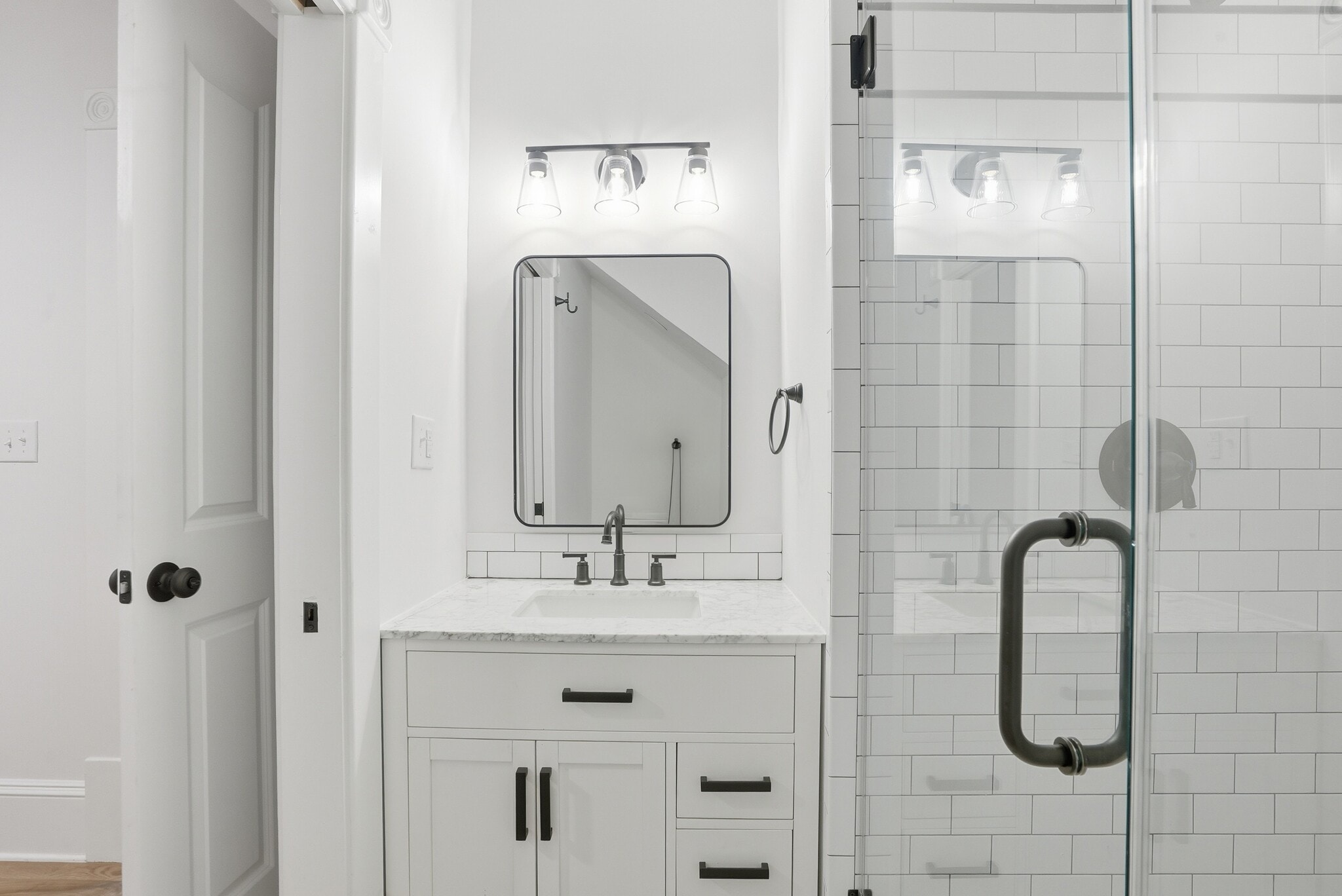 Building Photo - 518 E 33rd St