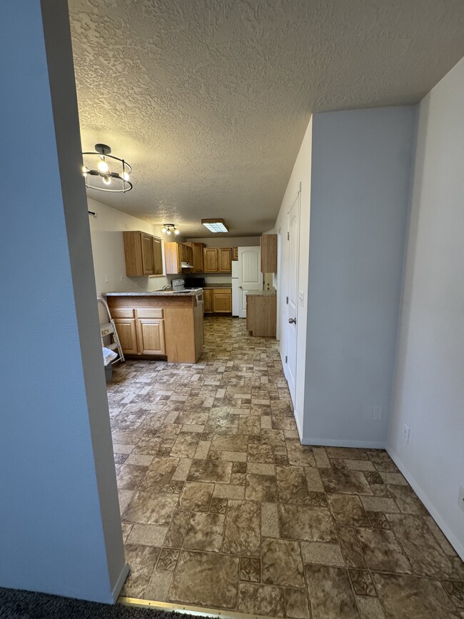 Building Photo - 6515 Butte St