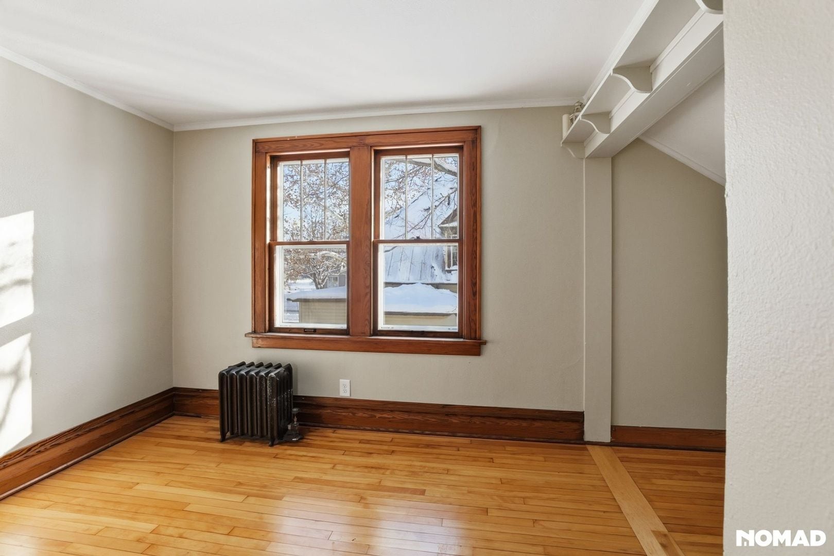 Building Photo - 40 W Lewis St