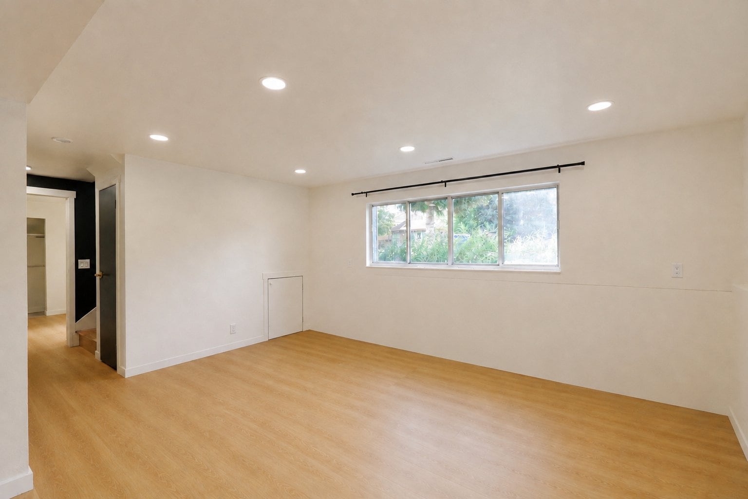 Building Photo - 7059 S 1850 E