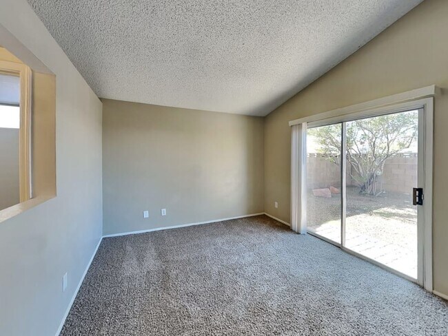 Building Photo - SINGLE FAMILY HOME
