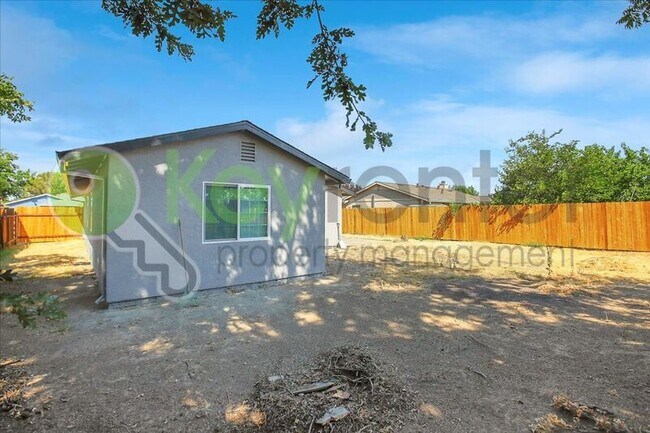 Building Photo - 8256 Manhart Dr