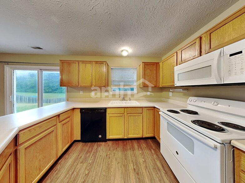 Building Photo - 5391 Ripplingbrook Way