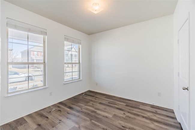 Building Photo - 1008 Holly Anne Ln