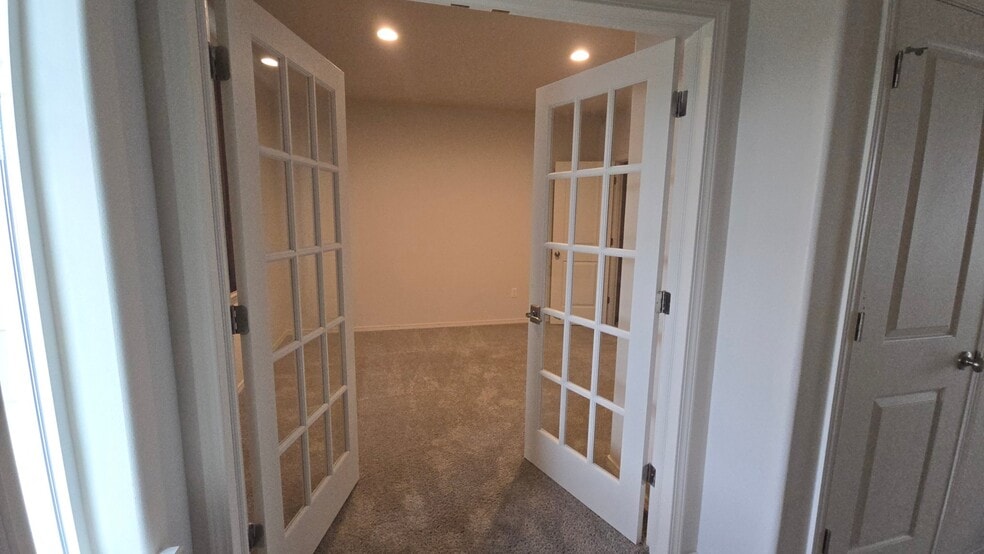 Building Photo - 5 Patty Cir