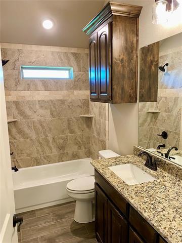 Building Photo - 3002 Promenade Dr