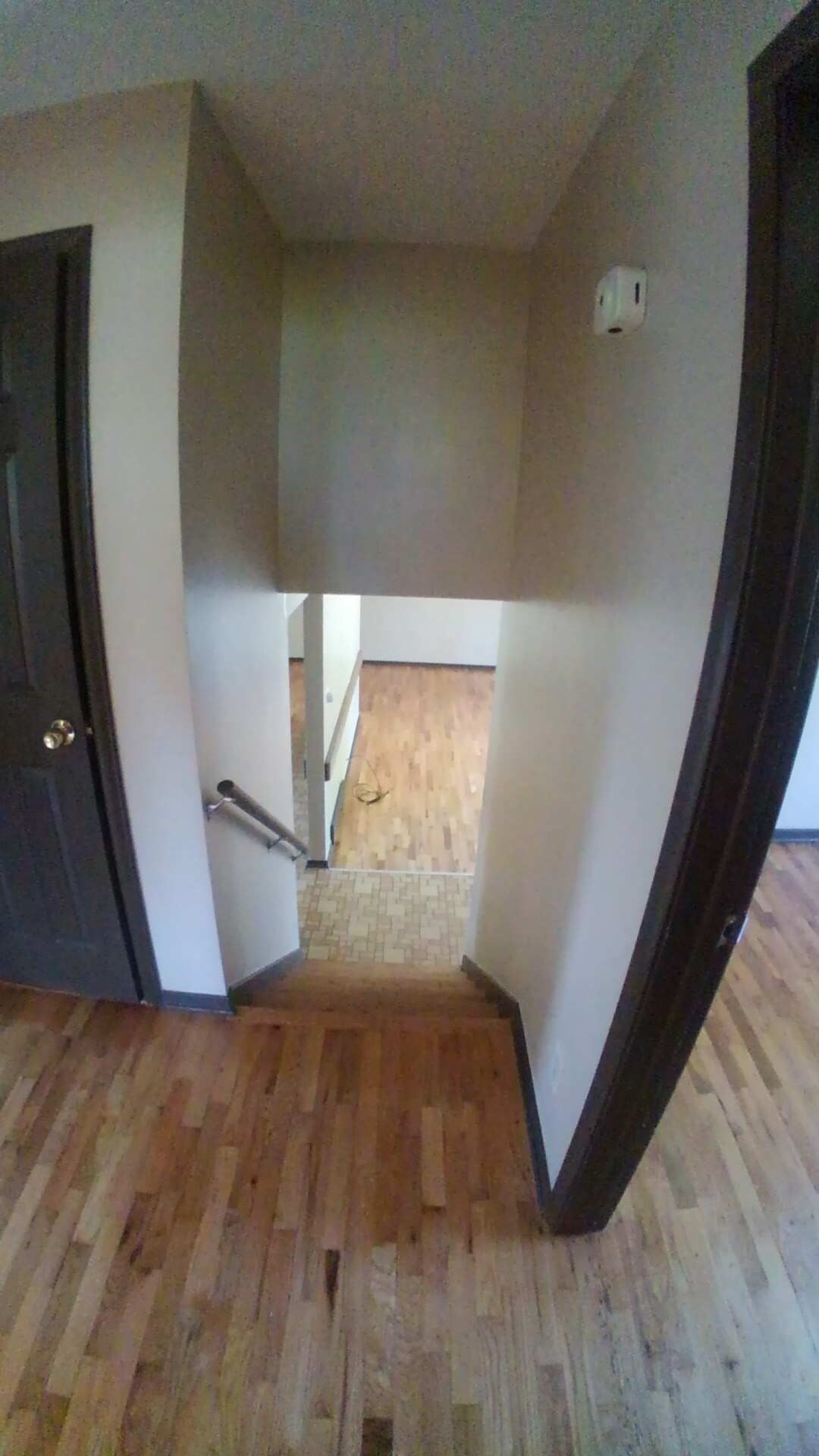Upper stairwell landing - 1536 Linden St