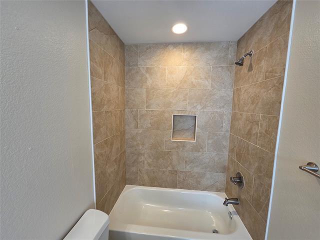 Building Photo - 2317 Bloomfield Dr