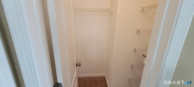 Building Photo - 166 Old Brookfield Rd