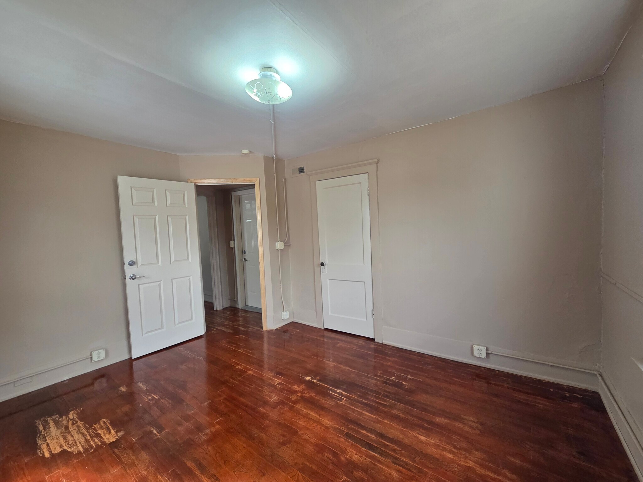 Building Photo - 414 Perrin St