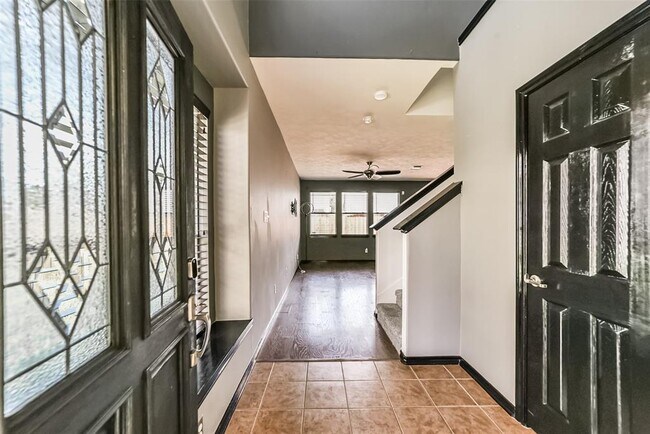 Building Photo - 12411 Lark Fair Ln