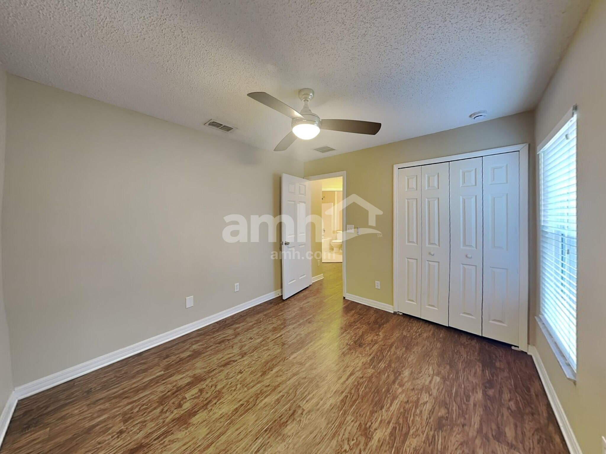 Building Photo - 1072 Bluegrass Dr